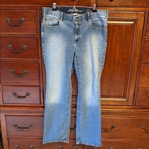 Eddie Bauer Women's Classic Blue Curvy Fit Boot Cut Jeans, size 18W